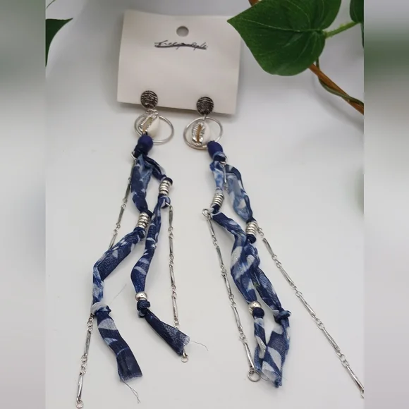 SOLD Free People Bridget Dangle Shells Blue And Silver Earrings NWT - Picture 9 of 16
